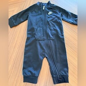Nike Infant Black Outfit